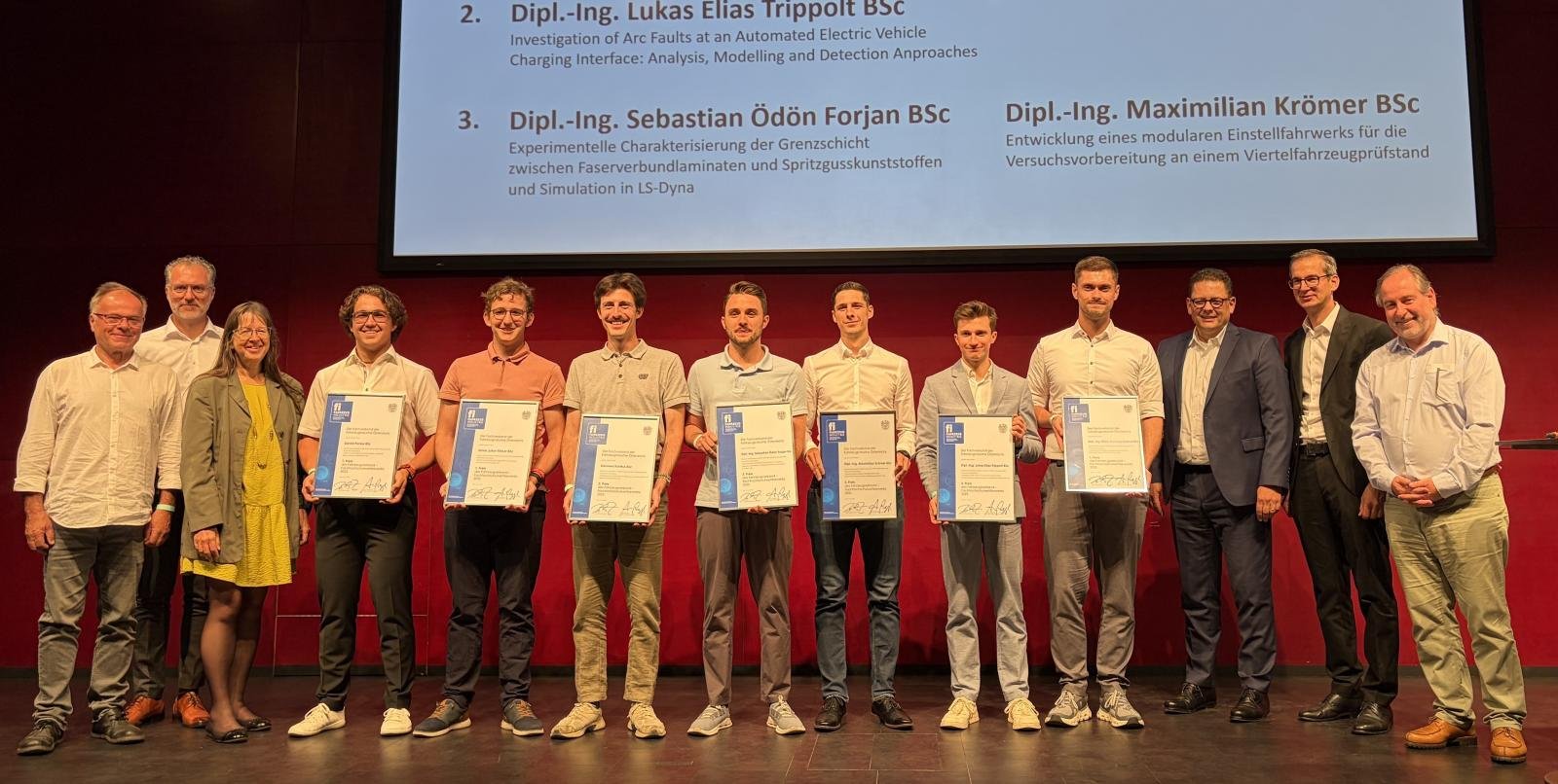 v.l.n.r. Dr. Peter Piffl-Percevic, DI Dr. Kurt Steiner, Dr. Corinna Engelhardt-Nowitzki, Daniel Perina Bsc, Jonas Klinser BSc, Clemens Kontrus BSc, DI Sebastian Forjan BSc, DI Maximilian Krömer Bsc, DI Lukas Trippolt BSc, DI Philip Caluori BSc, Lukas Walter, Mag. Martin Payer MBA, Mag. Andreas Gaggl MSc